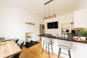 Central 4-bed House, 10 min Walk to Sights - 4-star hotels in Bath