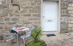 Appartements Nice Apartment In Sollacaro With Wifi : photos des chambres