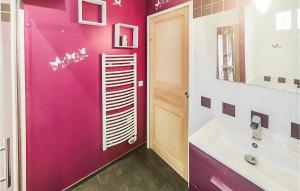 Maisons de vacances Cozy Home In Pouzols-minervois With Outdoor Swimming Pool : photos des chambres