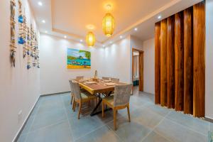 High end, luxury and cosy holiday apartment with pool and close to the beach