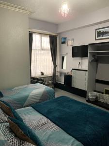 Hornby Villa B&B Couples & Families Only- Quiet Central Location- Near To Winter Gardens