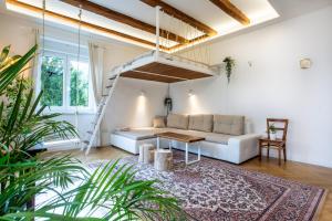 Pipa’s Place - Stylish garden prime location apt