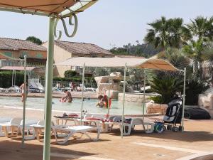 Villa Prestige côté calme du domaine de vacances - 8 pers 4 ch 2 sdb 120m2