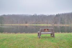 Cozy Lake Wallenpaupack Cabin with Community Perks