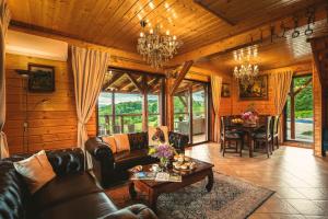 Karkonosze Domek 8 os Jacuzzi Sauna Basen Podgrzewany Piaskowy Koń