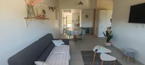 Le Séchoir des acacias, Gîte les Chênes Verts avec piscine chauffée