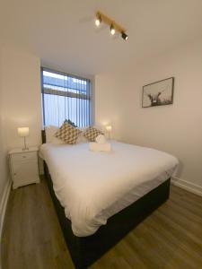 Plenty of Parking Available; 3 Bedroom Apartment by Property Promise