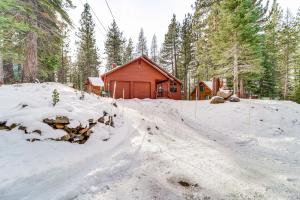 Family Cabin with Community Perks in Truckee!