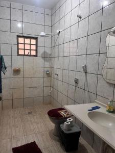 CASA BEM LOCALIZADA E AMPLA