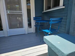 Entire home in Historic Long Beach close to shops