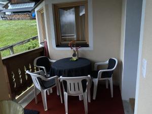 Gemütliche Wohnung mit Terrasse und Panoramabalkon- Stofbauer