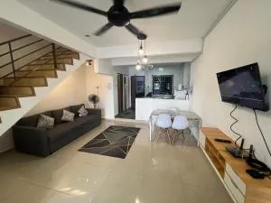 3BR House near Toll Yong peng - Yong Peng