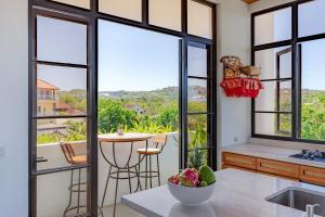 THE SWAN BINGIN - 360 Ocean & Uluwatu Hills View in Bingin Beach