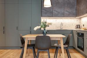 Brand New White Lotus Apartment 3 by Reside Baltic