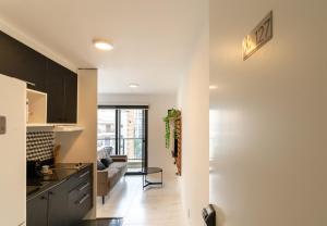 Easy Star - Studio CVaga ao Lado Metrô Campo Belo - OO01H