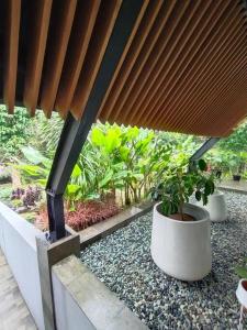 Cheerful 2 bedroom mountain villa