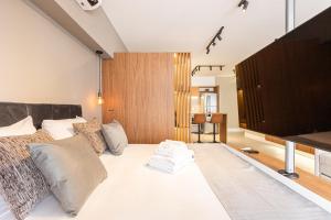 Easy Star - Lindo studio CVaga no Campo Belo - AH03I