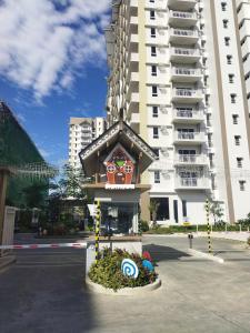 Sucat The Atherton Residential Condo C1516- Two Bedroom Apartment with Pool & Balcony, Amenities View in Sucat Paranaque Facing Manila Memorial Near SM BF Homes - Staycations by SMS No Pool On THU, Weekends & Holidays