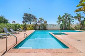 The Coastal - Fully Renovated Beach Front 3BR