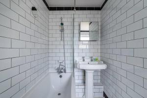 Modern Simplicity 10mins from Westfield Stratford - Pass the Keys