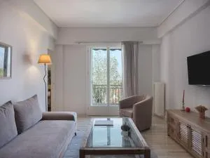 Elegant Boutique Apt in Kifissia - 基菲夏
