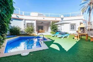Chalet en el Mar Menor (Cartagena) con Piscina Privada y 4 dormitorios - 卡塔赫纳