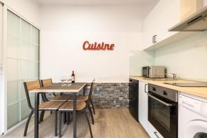 Beach Apartment, next to the sea