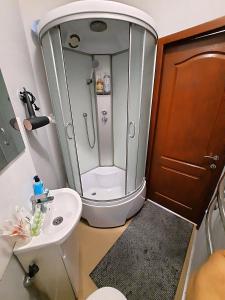 Двокімнатна квартира в центрі біля готелю Палаццо Мережа Alex Apartments Безконтакнте заселення 24-7