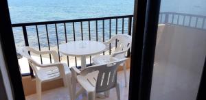 Marsalforn Seaview Apartment in a quiet area