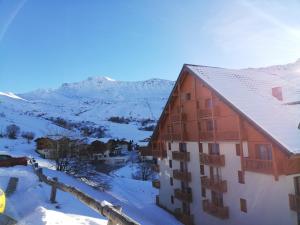 2 pièces vue dégagée à Saint-François-Longchamp