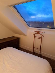 Maisons de vacances La Maison du Donjon - Gites de 8 personnes, parking prive avec jardin terrasse : photos des chambres