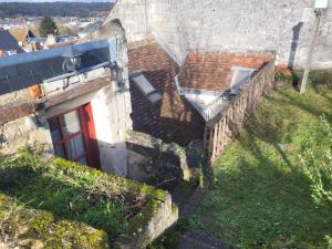 Maisons de vacances La Maison du Donjon - Gites de 8 personnes, parking prive avec jardin terrasse : photos des chambres