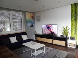 Apartments - Geräumige 95 qm mit Balkon - Langweid