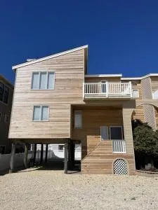 Beautiful Townhome Located Near The Beach In Beach Haven, - Holgate