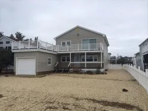 Outstanding Bayviews From This 1St Floor Duplex - North Beach