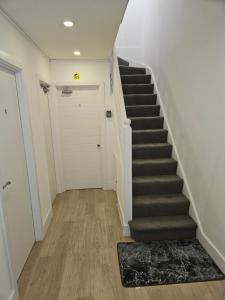 1 Bed Flat - Sleeps 2 - Pets - Garden - Parking