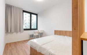 Modern studio near Airport and city centre!