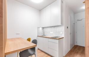 Modern studio near Airport and city centre!