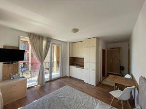 sunny view cacao beach