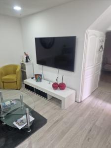 MAISON CLIMATISEE ,2 CHAMBRES, PARKING compris