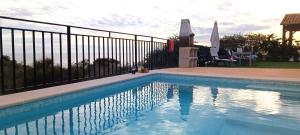 La Torrecica, con carácter andaluz y magníficas vistas al mar y Sierra Nevada