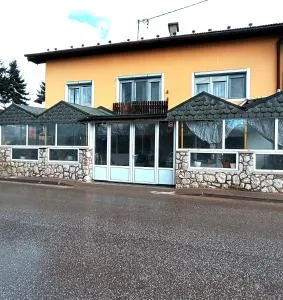 Visoko Piramide - Uvorići