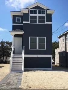 Very Nice Oceanside Rental! - Beach Haven Crest