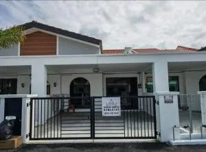 Spanish garden homestay - Kampong Batu Dua