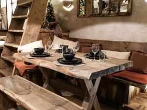 Spacious holiday home in the woods