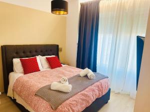 ROYAL RED SUITE NO 1, PIRAEUS PORT