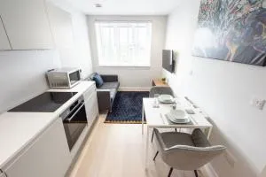 Space Apartments -One Bed Apartment In Central Brentwood - Fast Wifi - Parking - 45 - Great Warley Street