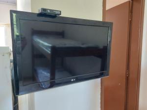 Kitnet em excelente localização 150m da praia do sapê - Maranduba Ubatuba