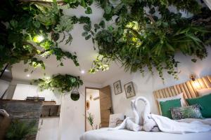 Jungle Room Jacuzzi Privé Évasion en amoureux