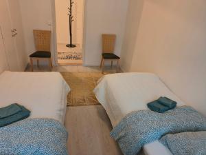 Suuri huoneisto isommalle ryhmälle Large apartment for bigger group